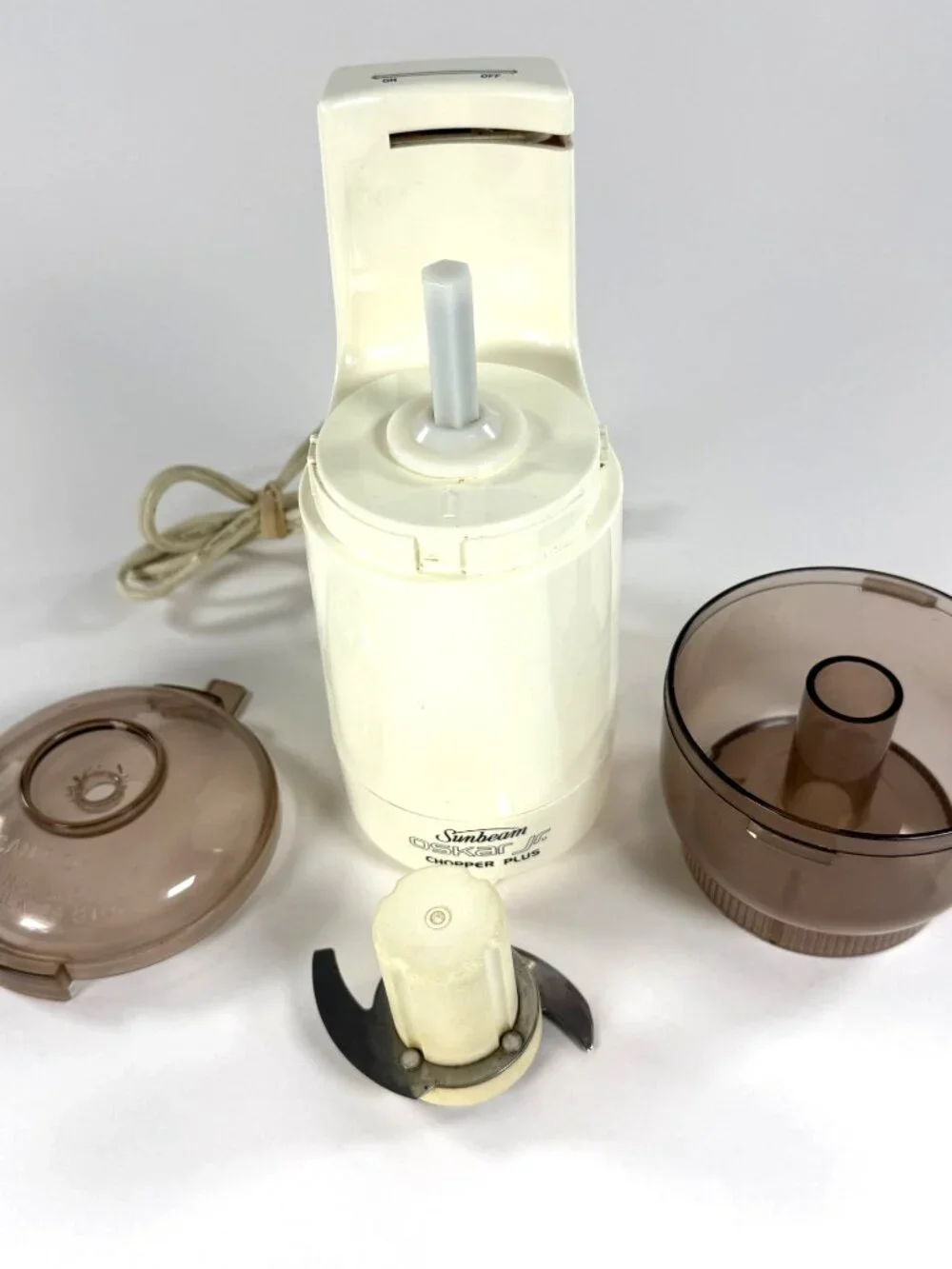 Sunbeam Oskar Jr. Chopper Plus Model 14131 Compact Food Processor 1.5-Cup